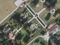 Český Krumlov - otáčivé hlediště v zámecké zahradě